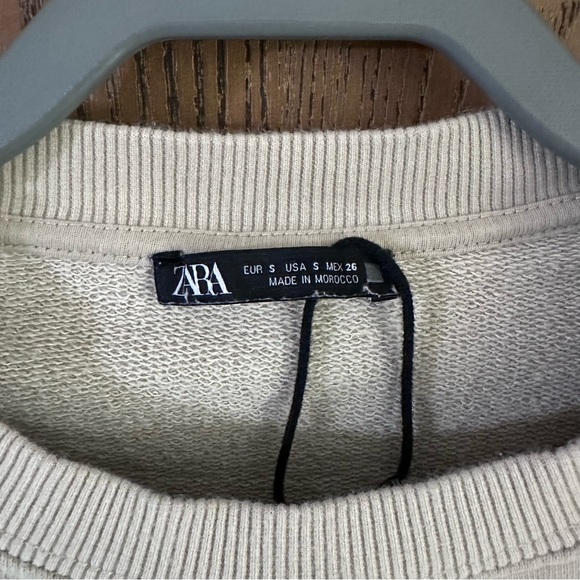 Zara Sweater - Picture 2 of 4